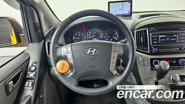 Hyundai Starex 2016 — photo 13