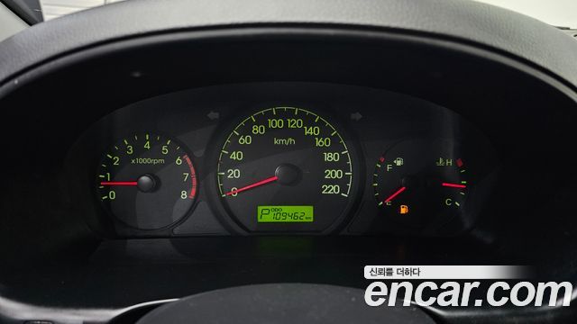 Hyundai Starex 2010 — photo 8