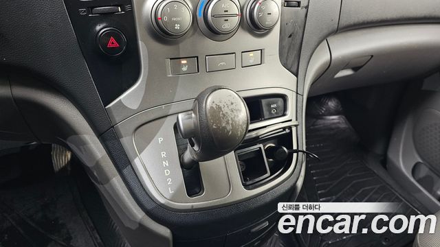 Hyundai Starex 2010 — photo 9