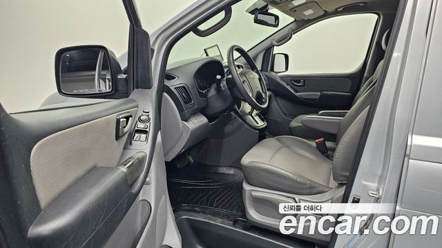 Hyundai Starex 2010 — photo 10