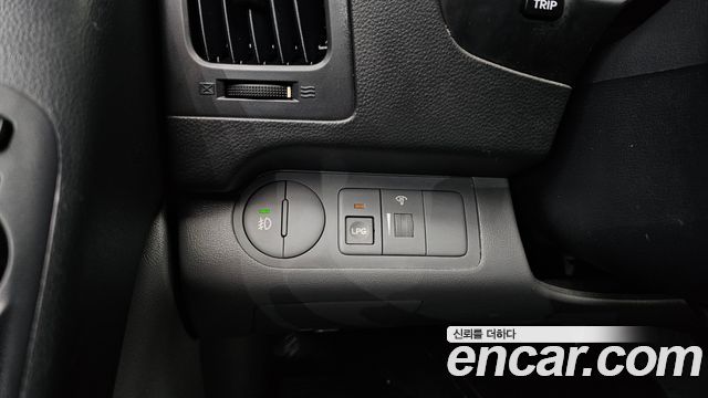 Hyundai Starex 2010 — photo 16