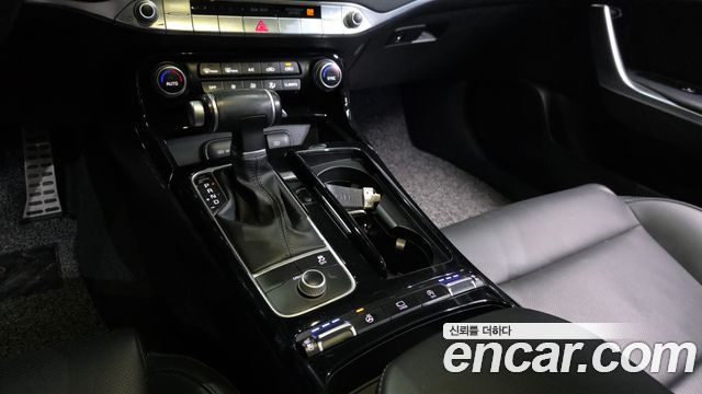Kia Stinger 2018 — photo 9