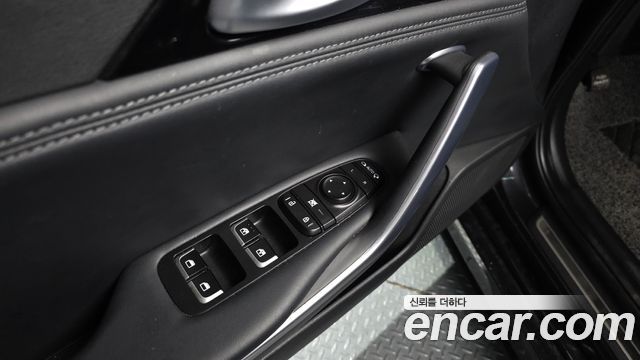 Kia Stinger 2018 — photo 17