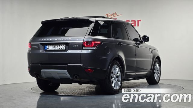 Land Rover Range Rover Sport 2016 — photo 2