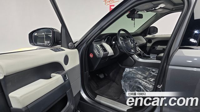 Land Rover Range Rover Sport 2016 — photo 10