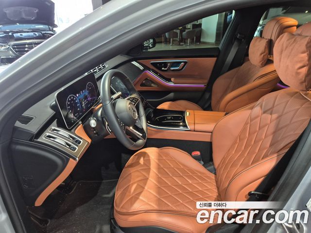 Mercedes-Benz S-Class 2025 — photo 10