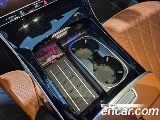 Mercedes-Benz S-Class 2025 — photo 17