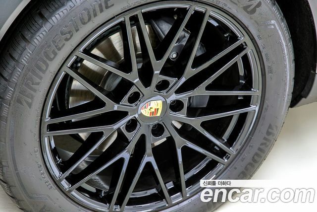 Porsche Cayenne 2024 — photo 9