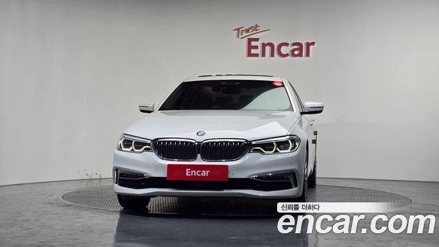 BMW 5-Series 2018 — photo 3