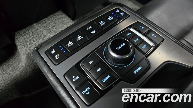Hyundai Genesis 2015 — photo 18