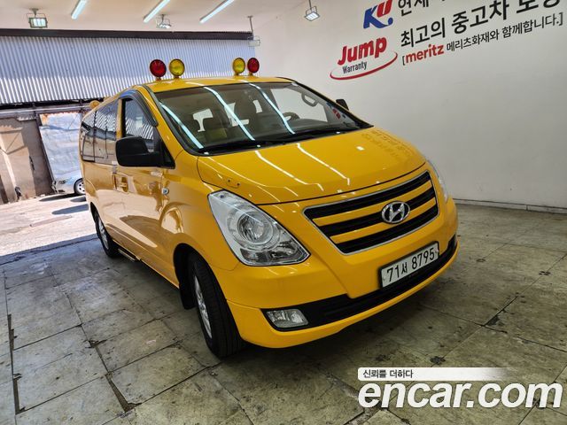 Hyundai Starex 2017 — photo 3