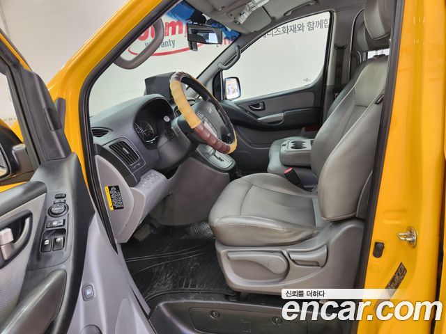Hyundai Starex 2017 — photo 9