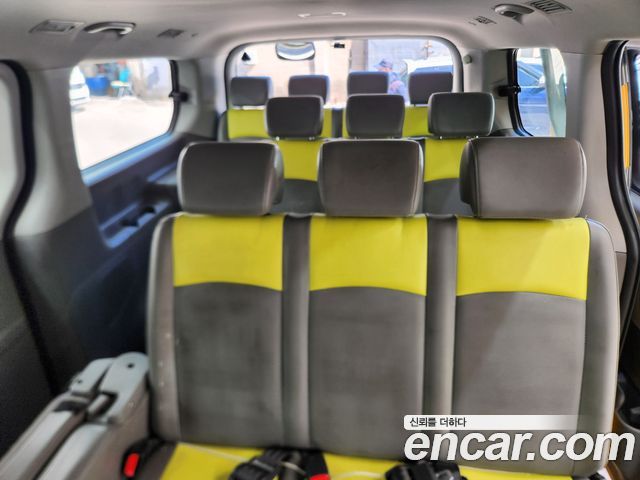 Hyundai Starex 2017 — photo 11