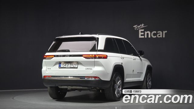 Jeep Cherokee 2023 — photo 2
