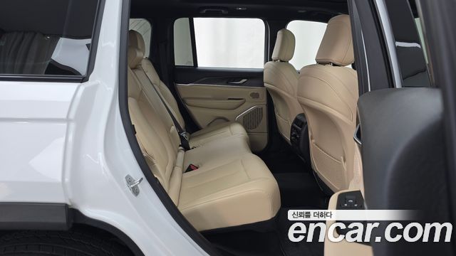 Jeep Cherokee 2023 — photo 12