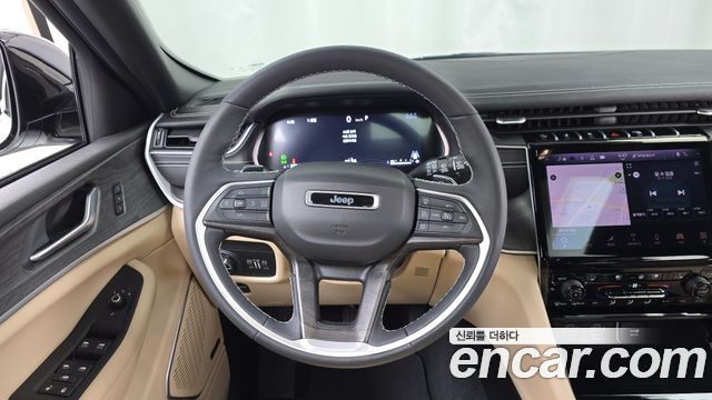 Jeep Cherokee 2023 — photo 13