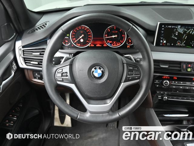 BMW X5 2018 — photo 13