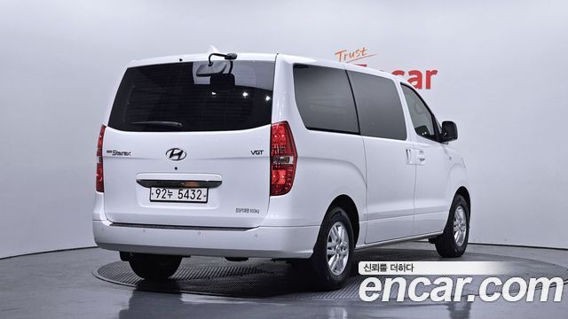 Hyundai Starex 2021 — photo 2