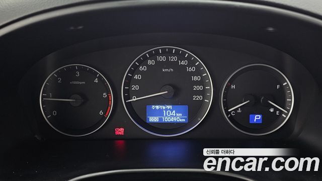 Hyundai Starex 2021 — photo 8