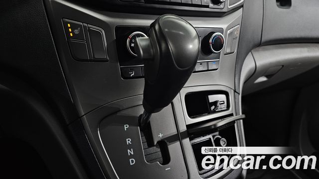 Hyundai Starex 2021 — photo 9