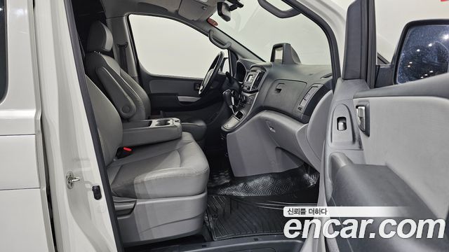 Hyundai Starex 2021 — photo 10