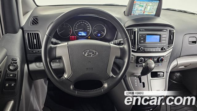 Hyundai Starex 2021 — photo 13