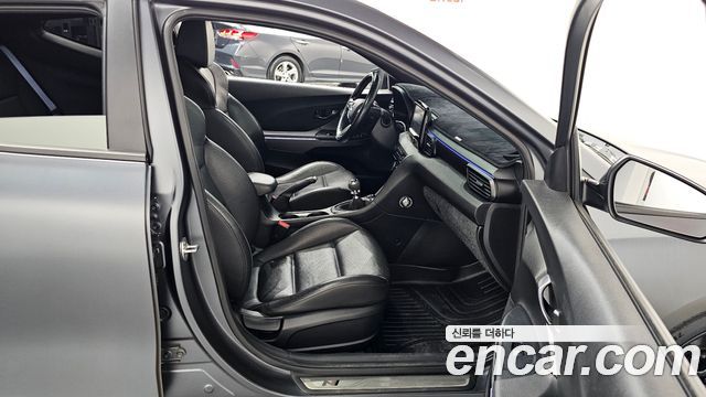 Hyundai Veloster 2019 — photo 11