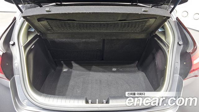 Hyundai Veloster 2019 — photo 20