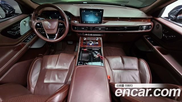 Lincoln Aviator 2022 — photo 7