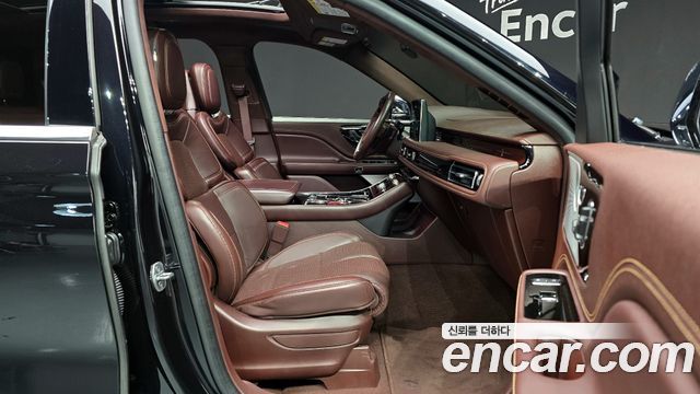 Lincoln Aviator 2022 — photo 10