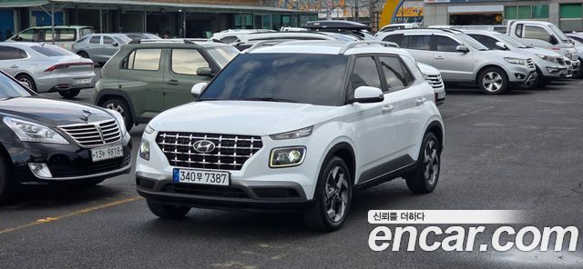 Hyundai Venue 2022 — photo 1