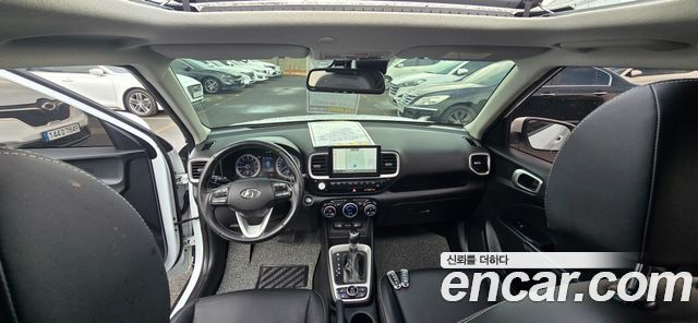 Hyundai Venue 2022 — photo 2