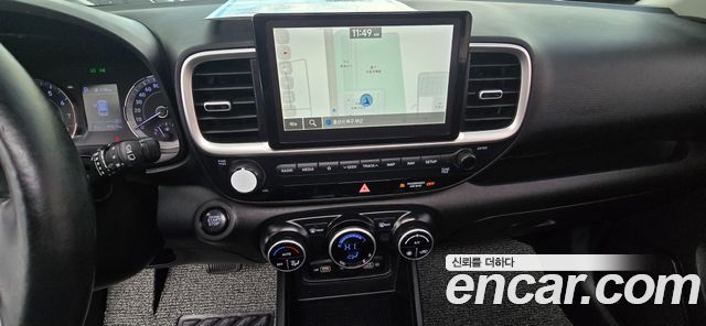 Hyundai Venue 2022 — photo 9