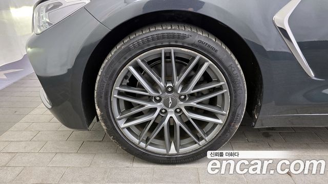 Genesis G70 2018 — photo 20