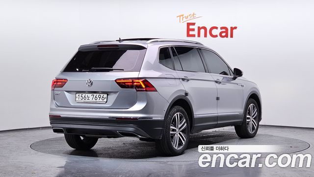 Volkswagen Tiguan 2020 — photo 2