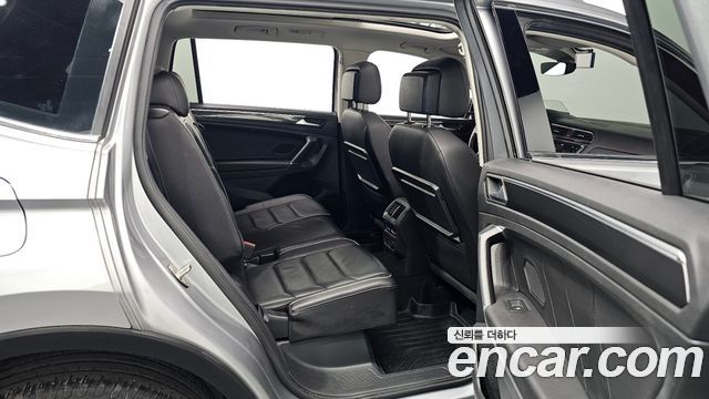 Volkswagen Tiguan 2020 — photo 11