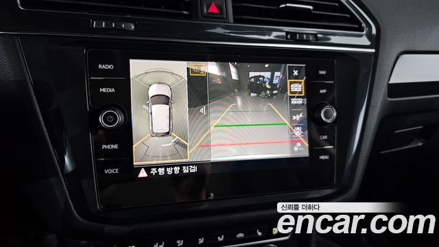 Volkswagen Tiguan 2020 — photo 15