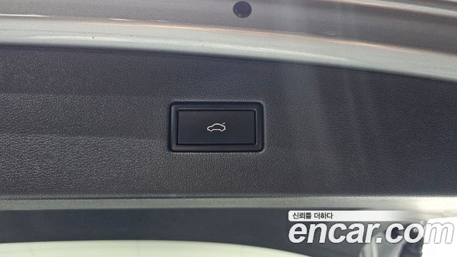 Volkswagen Tiguan 2020 — photo 19