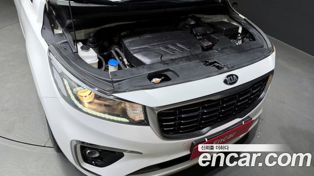 Kia Canival 2019 — photo 6