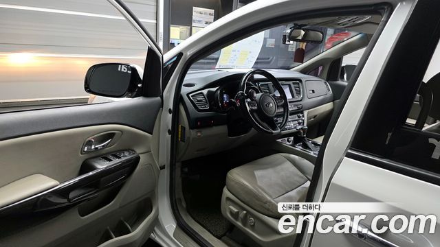 Kia Canival 2019 — photo 10
