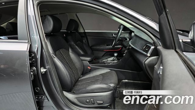Kia K5 2019 — photo 10