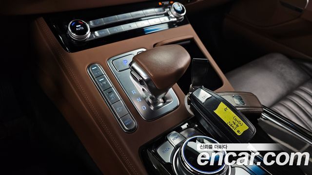 Genesis G90 2019 — photo 9