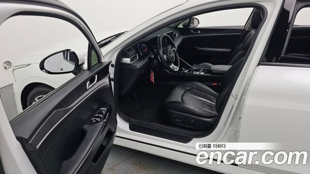 Kia K5 2022 — photo 10