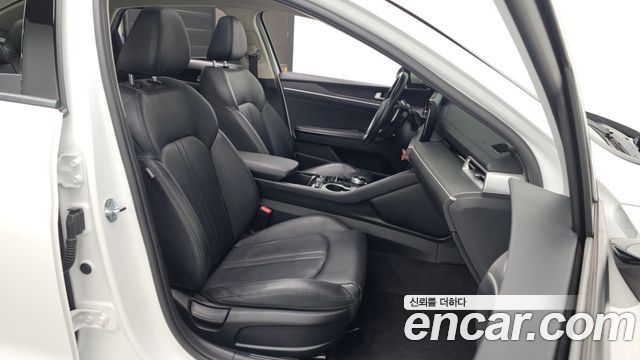 Kia K5 2022 — photo 11