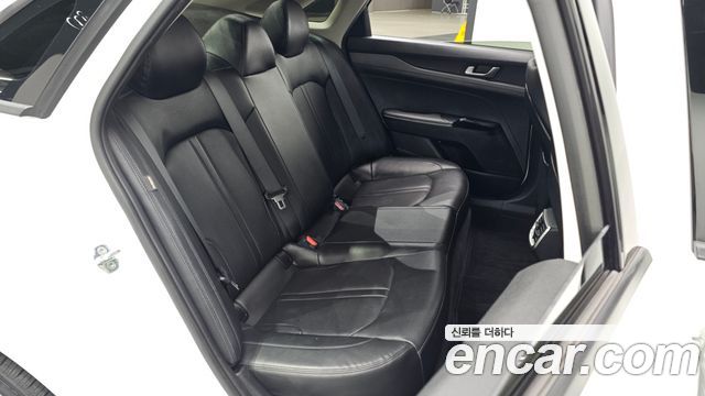 Kia K5 2022 — photo 12