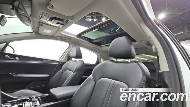 Kia K5 2022 — photo 19