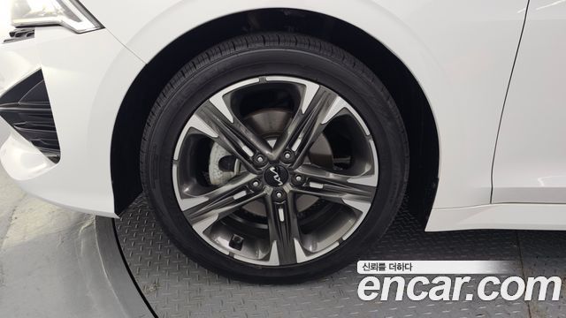 Kia K5 2022 — photo 20