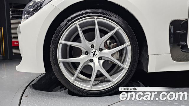 Kia Stinger 2023 — photo 5