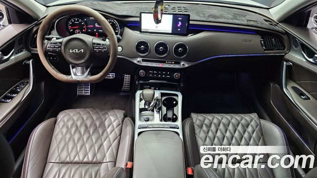Kia Stinger 2023 — photo 7