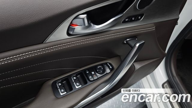 Kia Stinger 2023 — photo 16